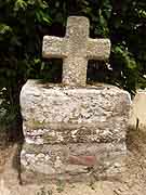 croix plouguenast
