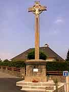 croix rues de fougeres et villaudin fougeres