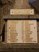 monument aux morts montreuil sous perouse