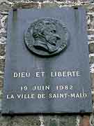 plaque commemorative felicite lammenais saint-malo