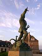 statue de surcouf saint-malo