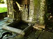 fontaine de la trinite cleguerec