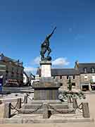 bourbriac monument aux morts