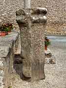 colonne devant la chapelle saint-meen bourseul