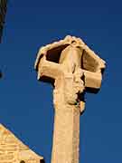 croix pres eglise saint-pierre et saint-paul caulnes