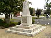 coetlogon-monument-aux-morts