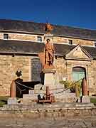 monument aux morts goudelin