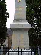 monument aux morts jugon les lacs