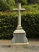 monument aux morts jugon les lacs