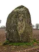 menhir saint-thebault langast