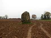 menhir saint-thebault langast