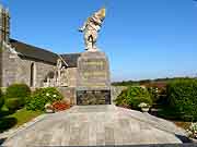monument aux morts lanrivain