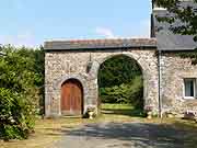 laurenan porte cochere du bourg