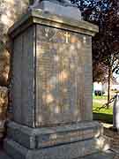 monument aux morts le vieux-bourg