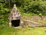 fontaine saint-envel loc-envel