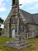 mael-pestivien calvaire de la chapelle saint-isidore