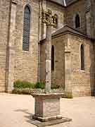 croix pres eglise saint-pierre es lien plelan le petit