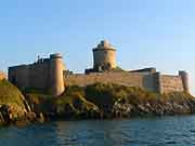 chateau de fort la latte plevenon