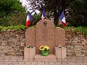 monument aux morts de la resistance plouec du trieux