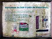 four a pain pres eglise saint-pierre du vieux bourg plouguenast