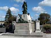 monument aux morts ploumagoar