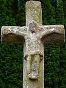 plounevez-moedec croix du mur de l eglise saint-pierre