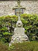 croix de la chapelle du christ pont-melvez