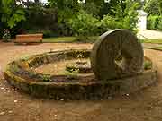 jardin du centre et son pressoir quevert