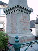 monument aux morts saint-caradec