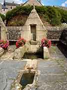 fontaine double du bourg saint-gilles pligeaux