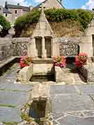 fontaine double du bourg saint-gilles pligeaux