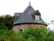 croix du mur pres de la chapelle saint-lunaire saint-lormel