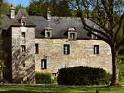 remparts du chateau de pelem saint-nicolas du pelem