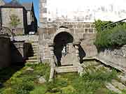 fontaine du bourg saint-nicolas du pelem