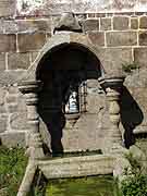 fontaine du bourg saint-nicolas du pelem