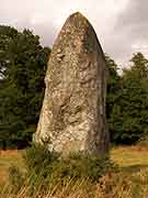 menhir au nord de perfaux saint-vran