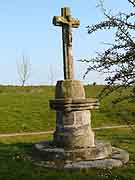 croix de la chapelle notre-dame du haut tredaniel