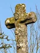 croix de la chapelle notre-dame du haut tredaniel