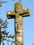 croix de la chapelle notre-dame du haut tredaniel