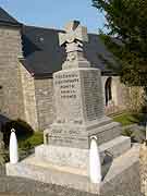 monument aux morts tredaniel