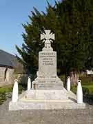 monument aux morts tredaniel