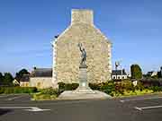 monument aux morts tredarzec
