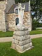 tregon statue pres de eglise saint-petrock