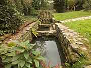 fontaine des sept saints yffiniac