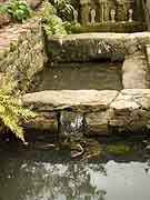 fontaine des sept saints yffiniac