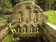 fontaine des sept saints yffiniac