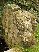 fontaine des sept saints yffiniac