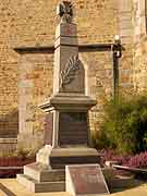 monument aux morts yffiniac