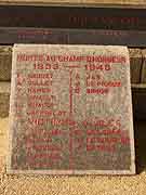 monument aux morts yffiniac