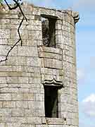 tour ancien chateau de yvignac